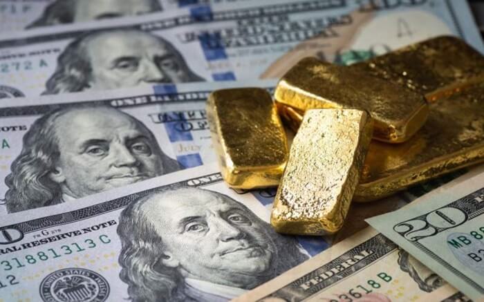 có 100 triệu nên mua vàng hay gửi tiết kiệm