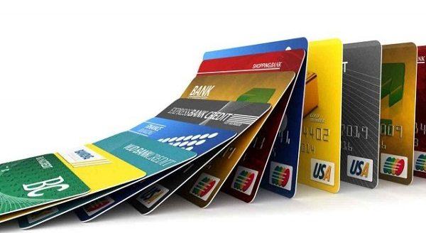 Có nên mở nhiều thẻ tín dụng không?