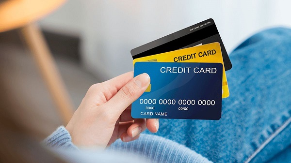 Thẻ ATM và tín dụng là gì