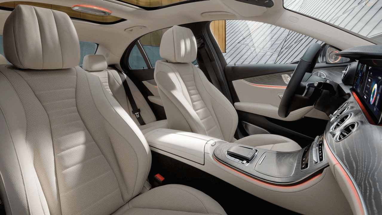 Choáng ngợp với nội thất Mercedes E 300 cực kỳ thu hút | Tài Chính Online